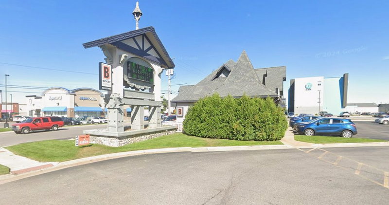 Chalet Motor Lodge & Restaurant - 2024 Now Bigby Coffee (newer photo)